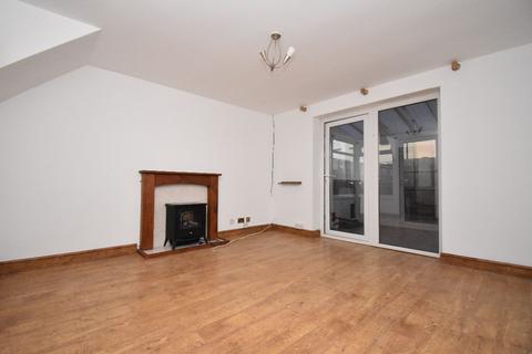 2 bedroom terraced house to rent, North Tawton