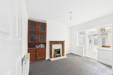 3 bedroom terraced house to rent, Carmelite Road, Harrow HA3