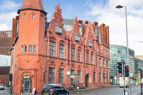 undefined, Liverpool L1