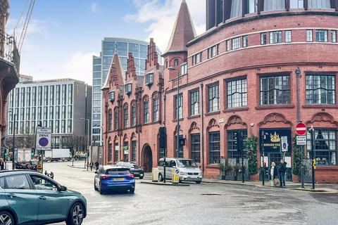 undefined, Liverpool L1