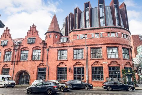 undefined, Liverpool L1