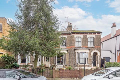 3 bedroom terraced house for sale, Queen Elizabeth's Walk, London, N16