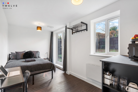 undefined, Newly Refurbished Studio Room in Tulse Hill SW2 - Shared Bathroom