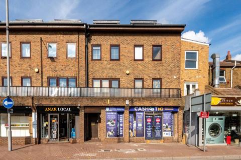 3 bedroom flat to rent, Old London Road, Kingston, Kingston upon Thames, KT2