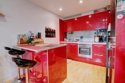 2 bedroom apartment to rent, Desborough Road, Buckinghamshire HP11