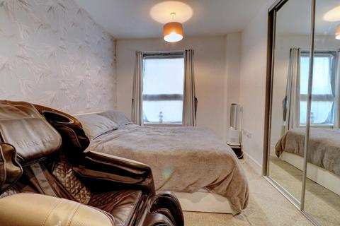 2 bedroom apartment to rent, Desborough Road, Buckinghamshire HP11