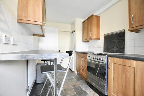 2 bedroom flat for sale, Janson Close, London, E15
