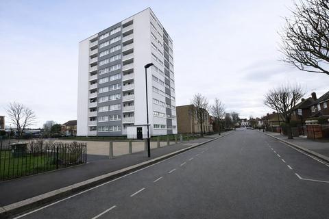 2 bedroom flat for sale, Janson Close, London, E15
