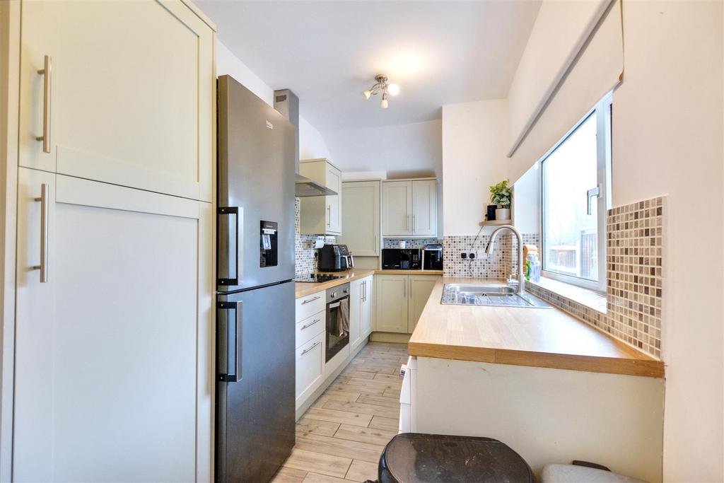Kitchen 1.jpeg