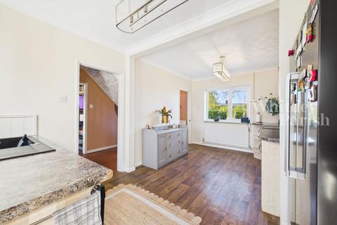 undefined, Manor Road, Long Stratton