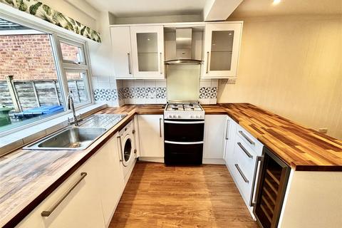 undefined, Cherry Street, Warwick