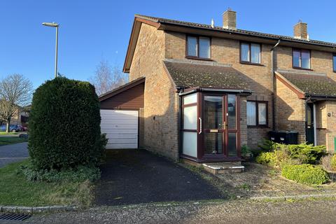 3 bedroom end of terrace house for sale, Ashdown Walk, New Milton, Hampshire. BH25 6TX
