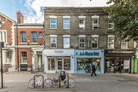 undefined, Chiswick High Road, London W4