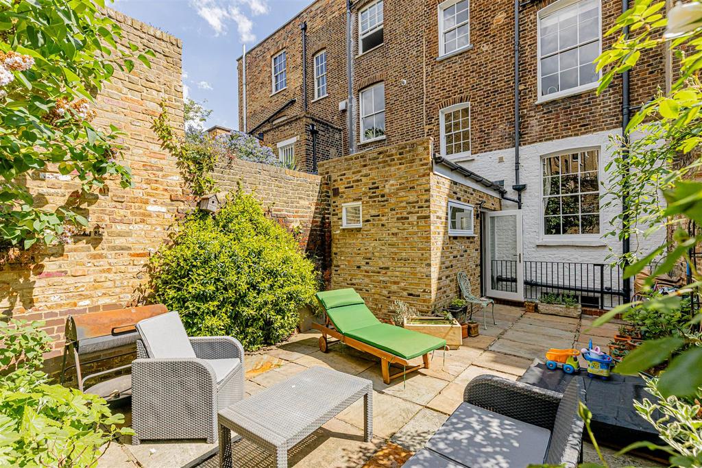 Amwell Street (19).jpg