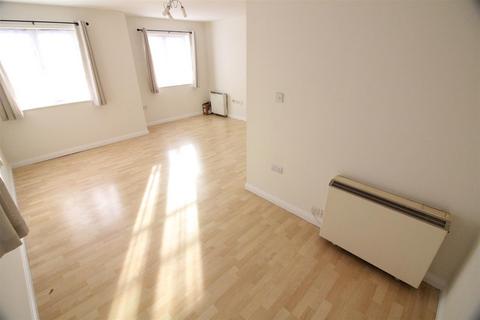 undefined, Warwick Road, West Drayton