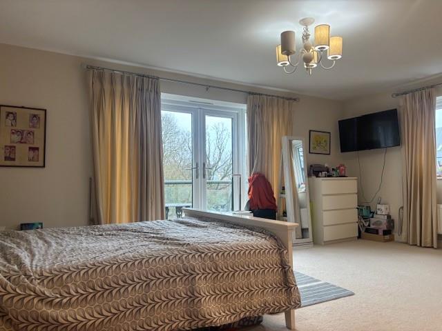 Main Bedroom pic 1.jpg