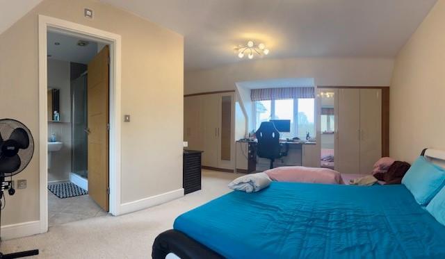 Bedroom 5 - pic 2.jpg