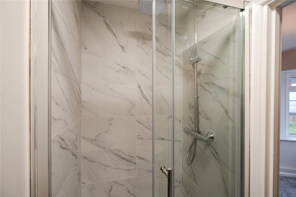 En-Suite (2)