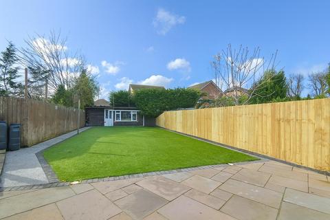 undefined, IDEAL FAMILY HOME * SHANKLIN