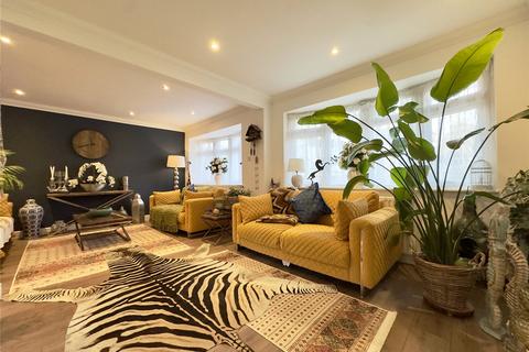undefined, Salisbury Road, Farnborough, Hampshire, GU14