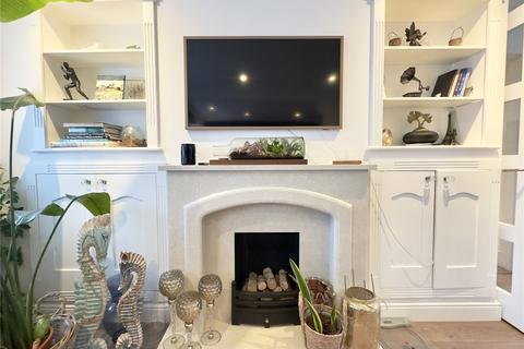 undefined, Salisbury Road, Farnborough, Hampshire, GU14