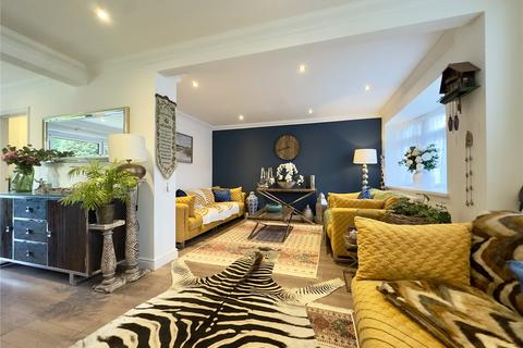 undefined, Salisbury Road, Farnborough, Hampshire, GU14