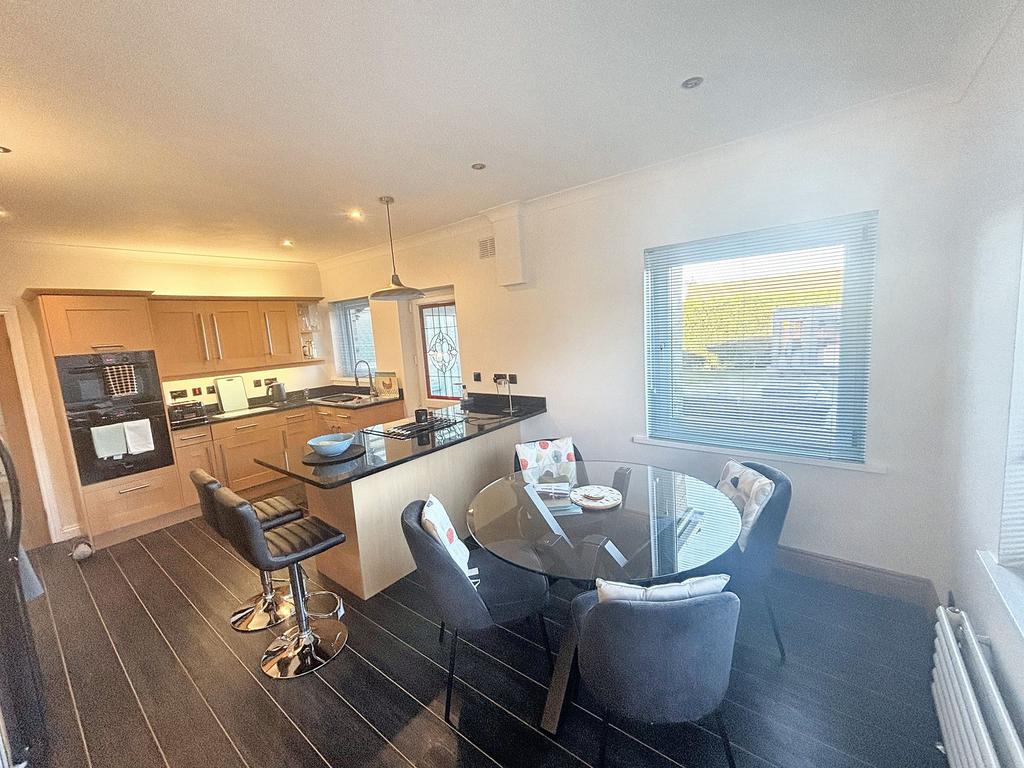 Open plan dining kitchen