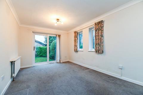 2 bedroom apartment for sale, Rothbury Park, New Milton, Hampshire, BH25