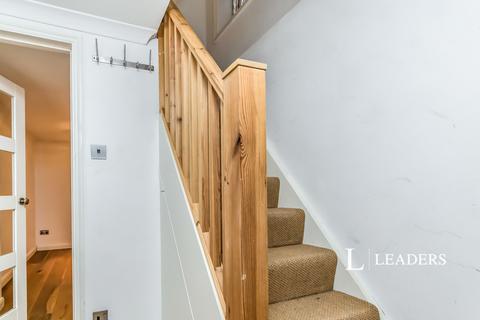 2 bedroom flat to rent, Mulgrave Road, Croydon, CR0