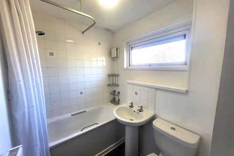 undefined, Chadwick Close, Wolverhampton, WV4 4PJ