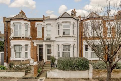2 bedroom flat for sale, Leighton Gardens, London NW10