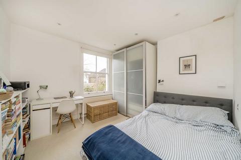 2 bedroom flat for sale, Leighton Gardens, London NW10