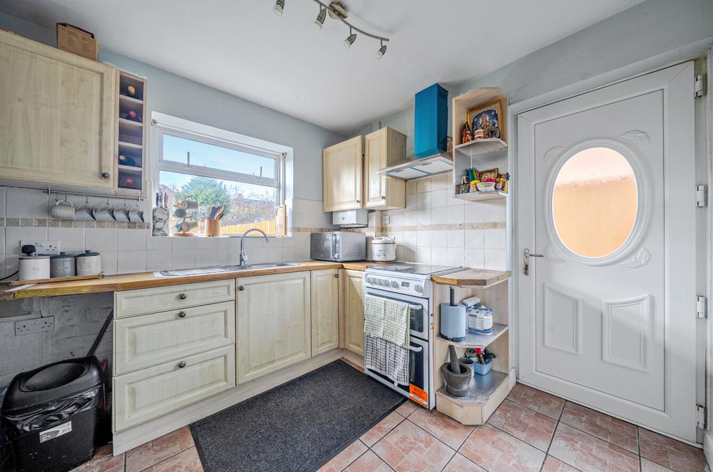 1386636-3-6932c6c...