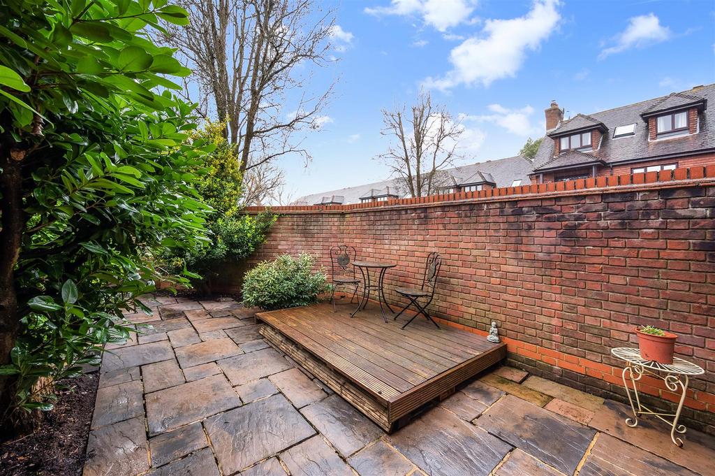 MEADE COURT 1 (12).jpg