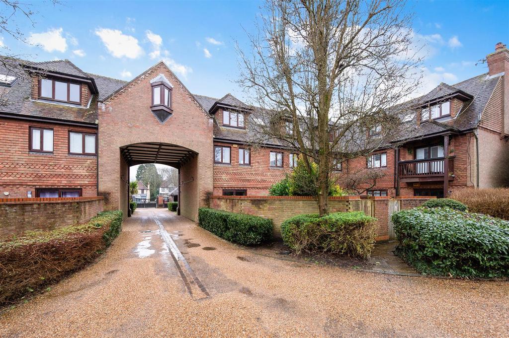 MEADE COURT 1 (20).jpg