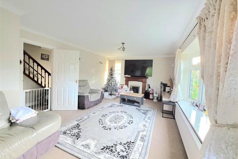 4 bedroom detached house for sale, Bourne Road, Spalding