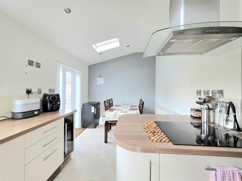 Kitchen/Breakfast Room