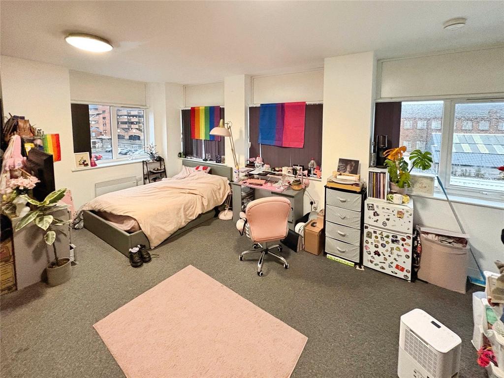 Studio Room