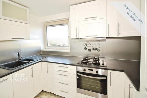 2 bedroom flat to rent, Kelsey Close Horley RH6