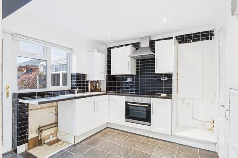 3 bedroom semi-detached house for sale, Woodclose Road, Scunthorpe DN17