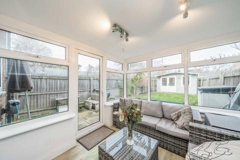 4 bedroom house for sale, South Road, Hampton TW12