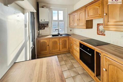 2 bedroom terraced house to rent, Smithy Hill, Wibsey, Bradford