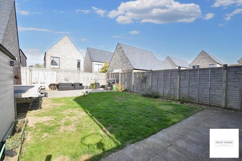 4 bedroom semi-detached house for sale, Tambora Square, Eastbourne BN23