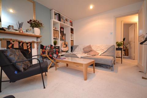 undefined, St. Margarets Road, St Margarets