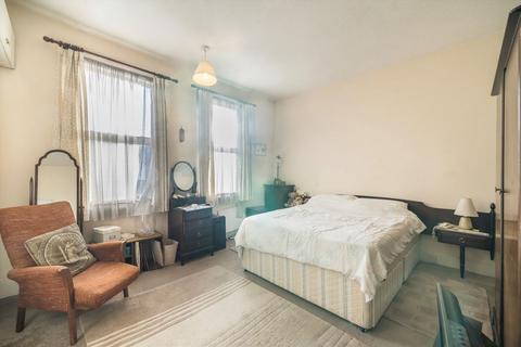 undefined, Sunderland Road, London W5