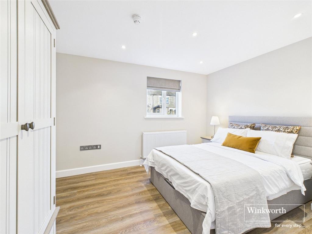Gosbrook Road, Caversham, Reading, Berkshire, RG4 - View 3