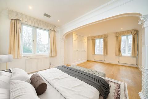 undefined, Hereford Square, London SW7