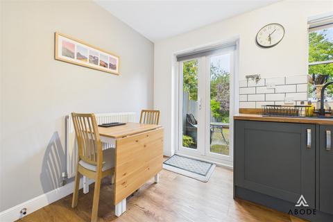 undefined, Lark Rise, Uttoxeter ST14