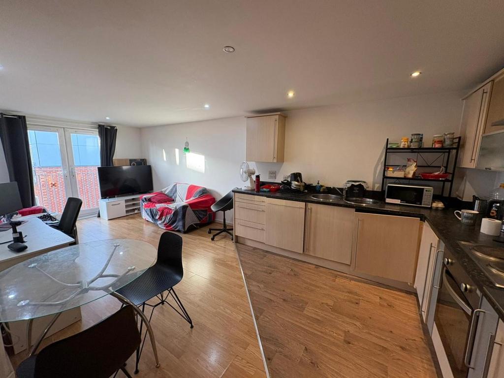 Kitchen / Living Room