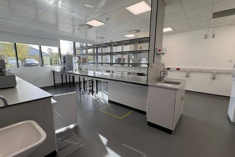 Research & development facility to rent, Cambridge Rd Cambridge CB22 3AT